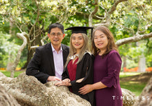Graduation Portraits - 1 hour session plus 5x7" print